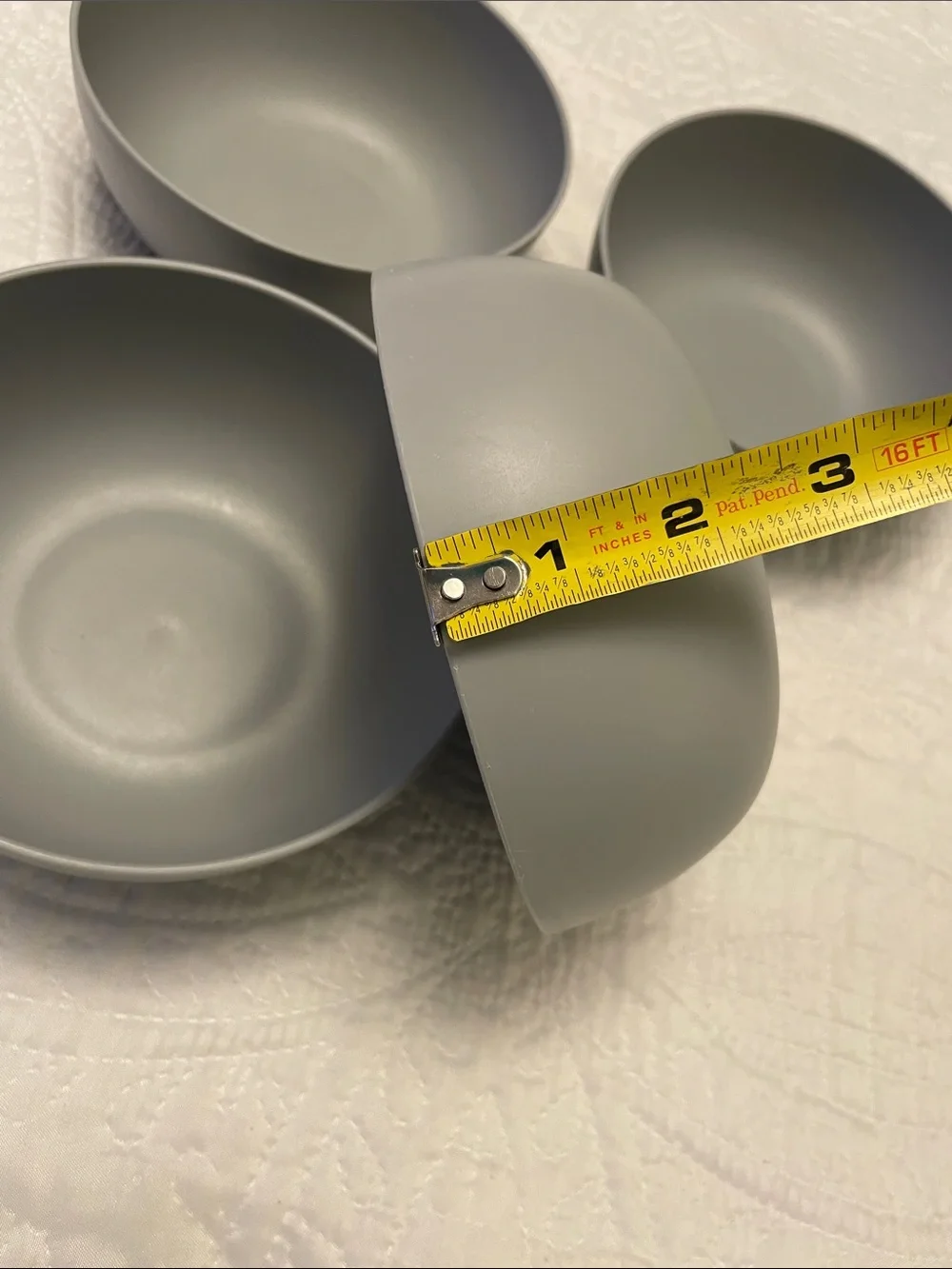 Set of 4 MAINSTAYS Gray Large Bowls Holds Up To Four Cups Each Great Shape
